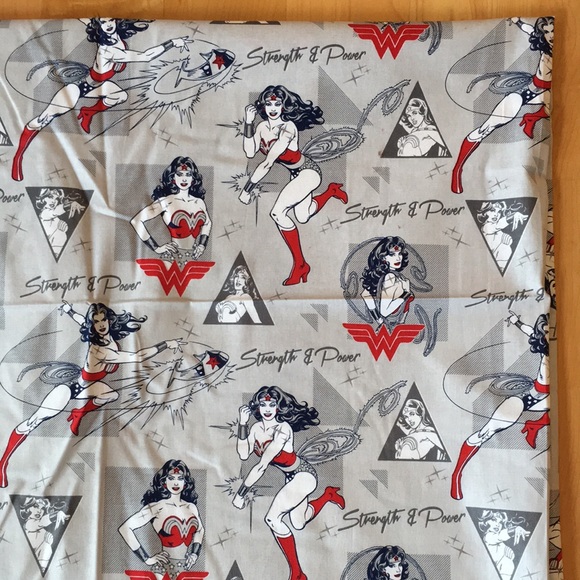 Wonder Woman DC Comics Quilting Fabric - Picture 5 of 13